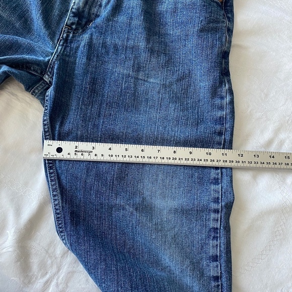 Tommy Hilfiger Men's Freedom Fit Standard Wash Jeans - Picture 10 of 15